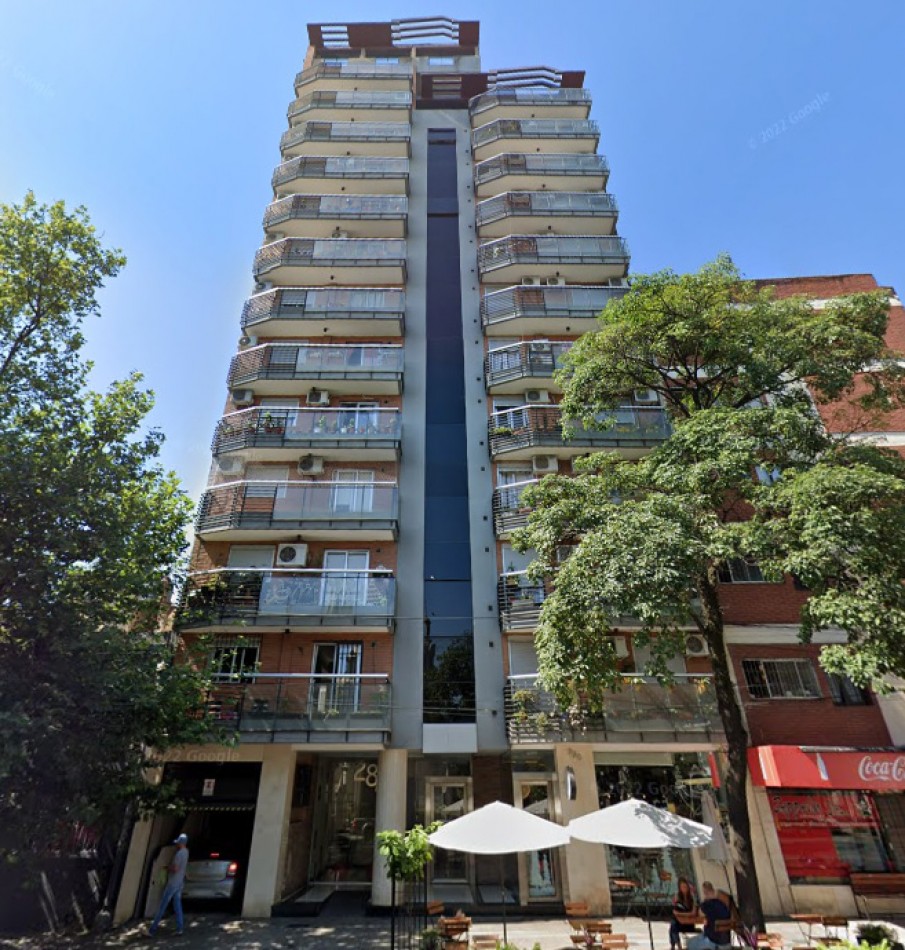 2 dormitorios con dependencia y patio