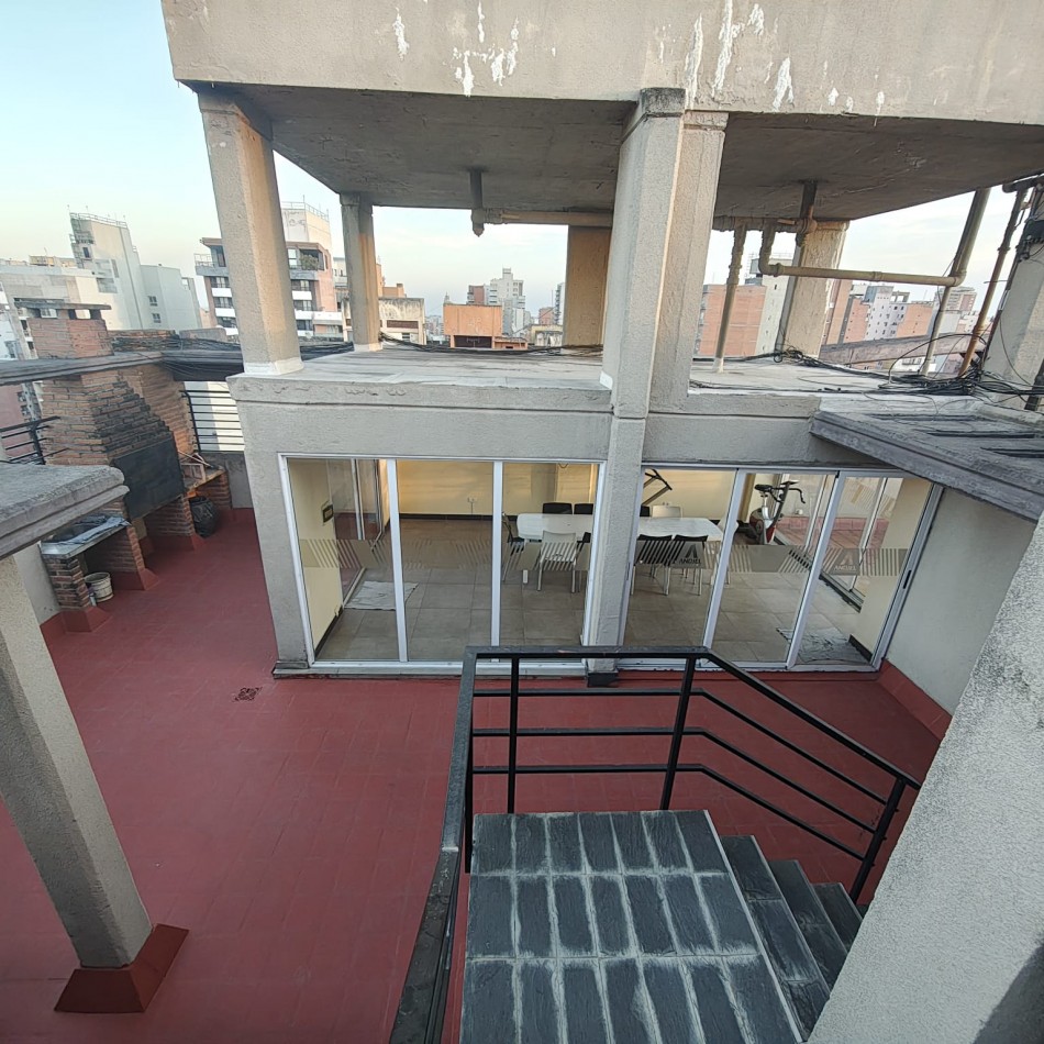 2 dormitorios con dependencia y patio