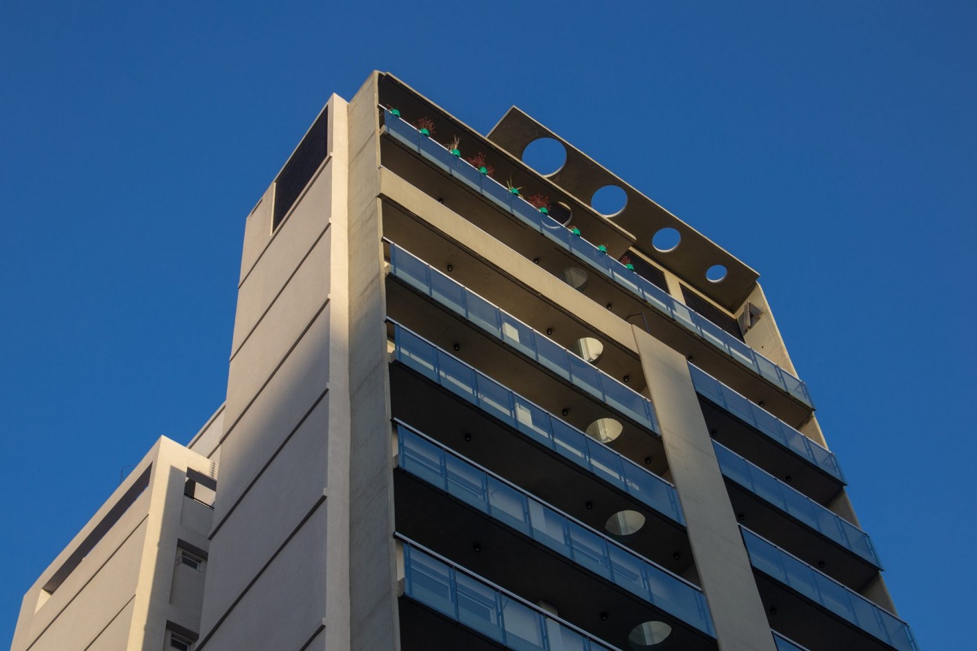 1 Dormitorio B - 2do y 10mo piso. Edificio Miraggio