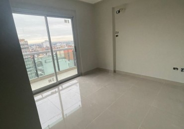 1 dormitorio con terraza privado